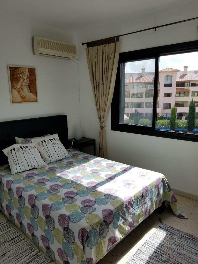 Kings Avenue - Natalia'S Apt Paphos Exterior foto
